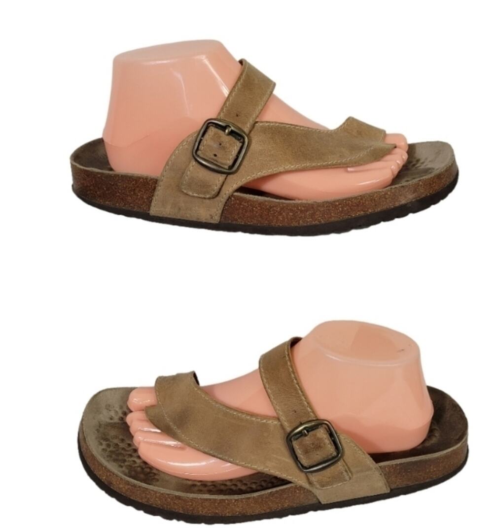 White Mountain Carly SZ 11M Sandals Tan Leather Comfort w/ Buckles